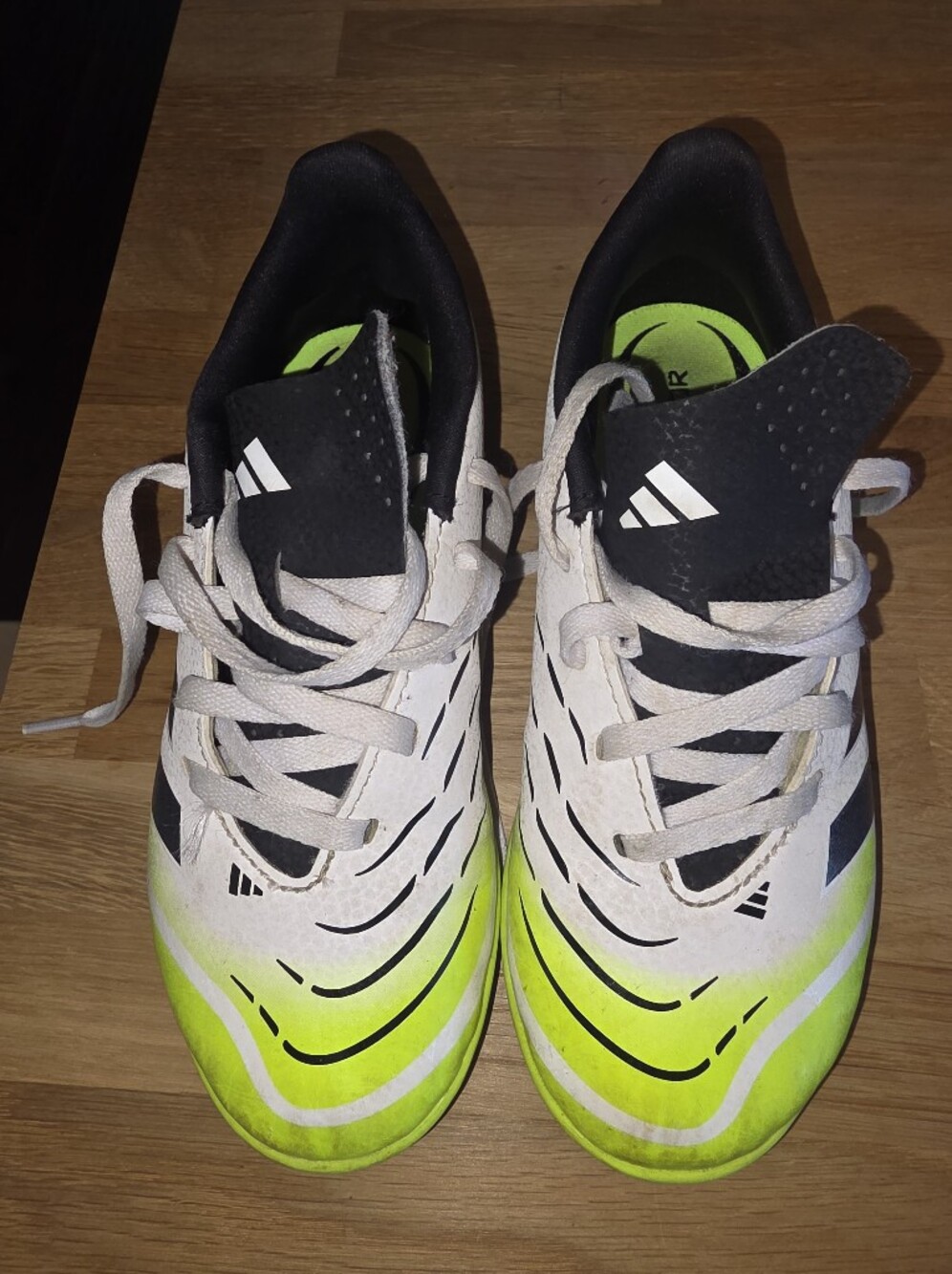 Adidas Youth Predator Club FG/MG Soccer Turf Cleats EUC Sz 1.5 Kids